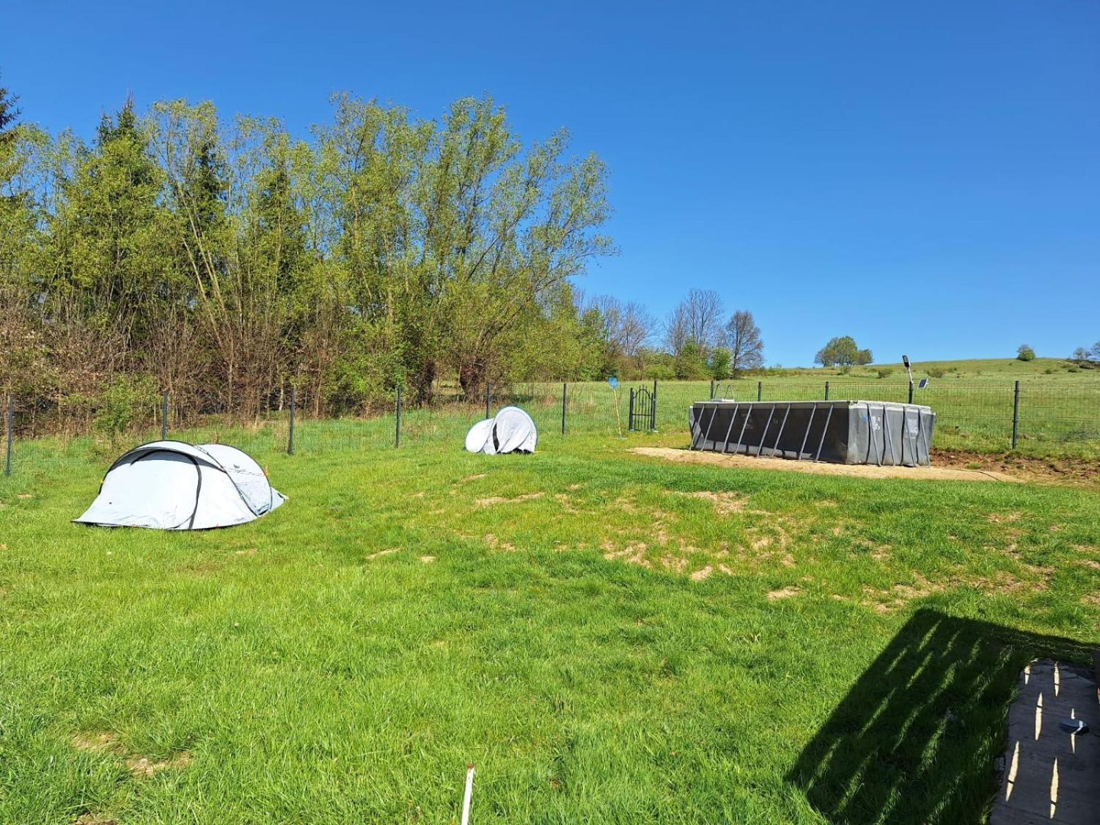 Camping, Zabierz Wlasny Namiot Kameralne Pole Namiotowe Z Basenem Kinem Plenerowym Miejscem Na Ognisko I Placem Zabaw Zywe Zwierzeta Agroturystyka Giebultow  Экстерьер фото